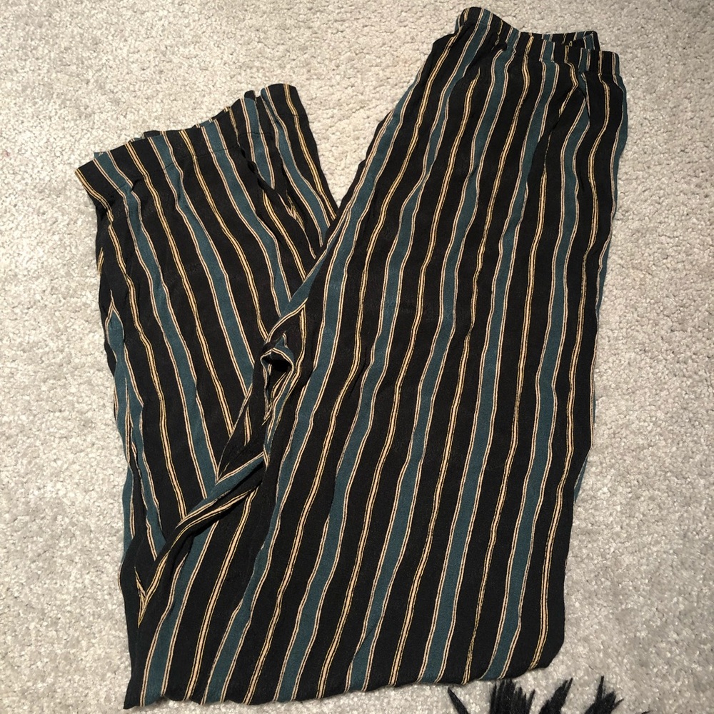 Brandy Melville flare out pants